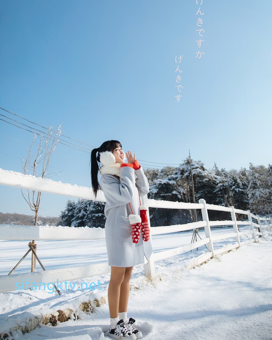 【2023_02_02】Naked_video_on_the_car_🎥If_you_want_to_see_funeral_clothes.m4v